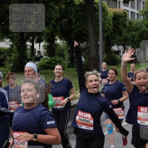 14.06.2026 - REWE Women's Run Jannik Wohlers http://msf.ph/oto/9814358 14.06.2026 10:40:37 Laufen 5721, 5720, 51, 5144, 5297, 657, 514, 7 meine-sportfotos.de