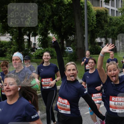 14.06.2026 - REWE Women's Run Jannik Wohlers http://msf.ph/oto/9814360 14.06.2026 10:40:37 Laufen 5297, 57, 5720, 5144, 577, 5557, 5143, 7 meine-sportfotos.de