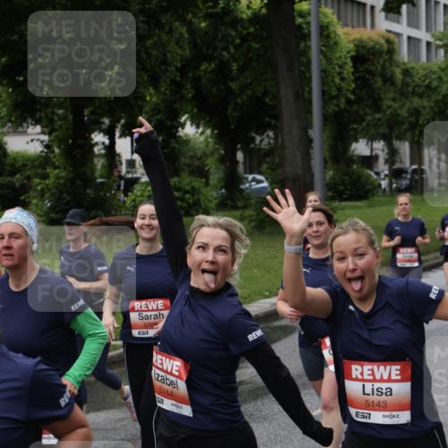 14.06.2026 - REWE Women's Run Jannik Wohlers http://msf.ph/oto/9814363 14.06.2026 10:40:37 Laufen 5720, 5144, 17, 5143 meine-sportfotos.de