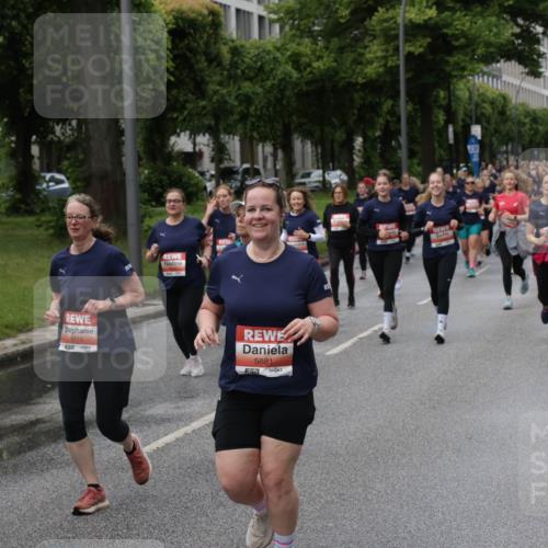 14.06.2026 - REWE Women's Run Jannik Wohlers http://msf.ph/oto/9814380 14.06.2026 10:40:40 Laufen 5514, 5881 meine-sportfotos.de