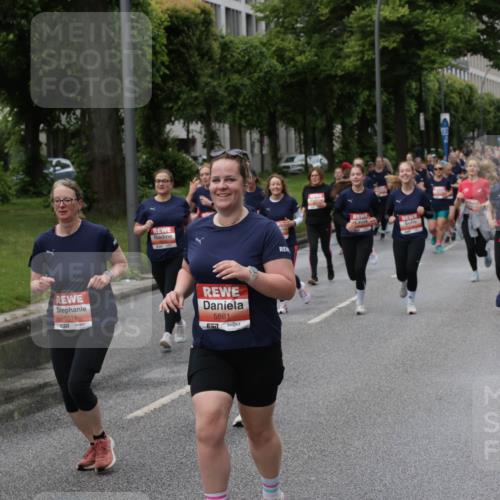 14.06.2026 - REWE Women's Run Jannik Wohlers http://msf.ph/oto/9814382 14.06.2026 10:40:40 Laufen 5514, 651, 5881, 650 meine-sportfotos.de