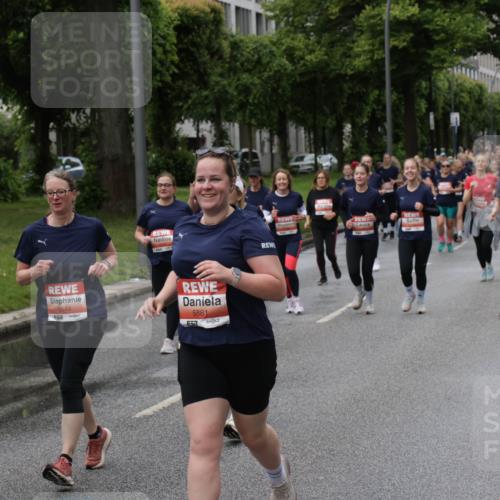 14.06.2026 - REWE Women's Run Jannik Wohlers http://msf.ph/oto/9814384 14.06.2026 10:40:41 Laufen 5514, 5881 meine-sportfotos.de