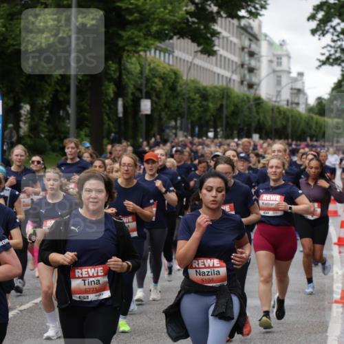 14.06.2026 - REWE Women's Run Jannik Wohlers http://msf.ph/oto/9814393 14.06.2026 10:40:46 Laufen 5771, 65, 5134, 5448 meine-sportfotos.de