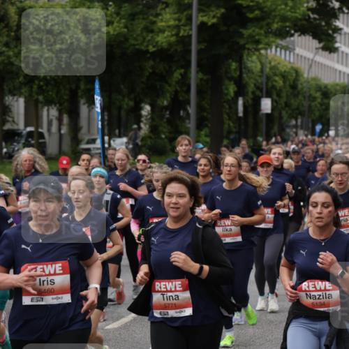 14.06.2026 - REWE Women's Run Jannik Wohlers http://msf.ph/oto/9814399 14.06.2026 10:40:46 Laufen 5460, 5417, 5771, 5134 meine-sportfotos.de