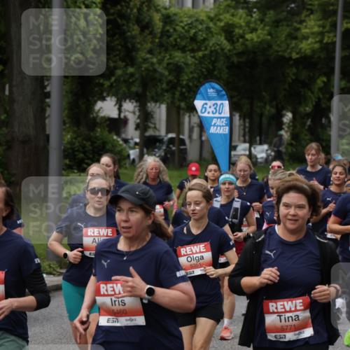 14.06.2026 - REWE Women's Run Jannik Wohlers http://msf.ph/oto/9814405 14.06.2026 10:40:47 Laufen 5460, 5351, 6, 30, 5771, 57 meine-sportfotos.de