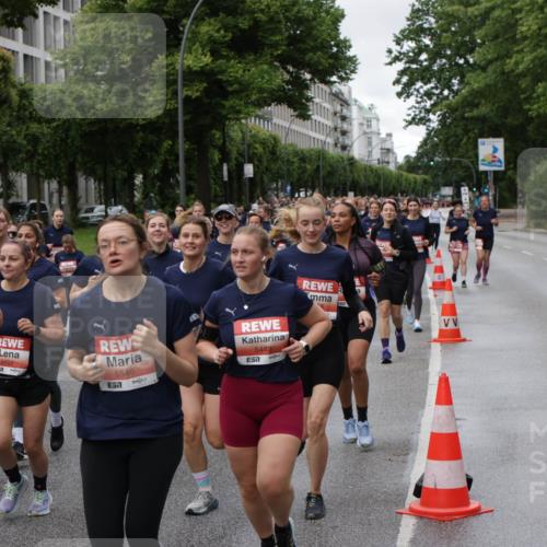 14.06.2026 - REWE Women's Run Jannik Wohlers http://msf.ph/oto/9814417 14.06.2026 10:40:49 Laufen 5417, 57, 5601, 5546, 7, 5445, 57 meine-sportfotos.de