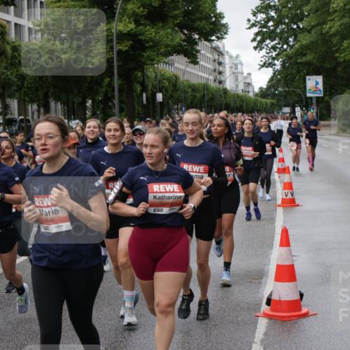 14.06.2026 - REWE Women's Run Jannik Wohlers http://msf.ph/oto/9814420 14.06.2026 10:40:50 Laufen 5417, 7, 5601, 5546, 5443, 7 meine-sportfotos.de