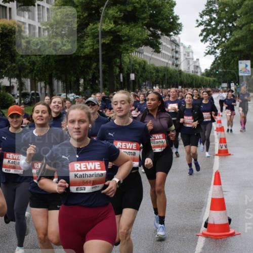 14.06.2026 - REWE Women's Run Jannik Wohlers http://msf.ph/oto/9814425 14.06.2026 10:40:50 Laufen 5586, 57, 5445, 57, 546, 5486, 677 meine-sportfotos.de