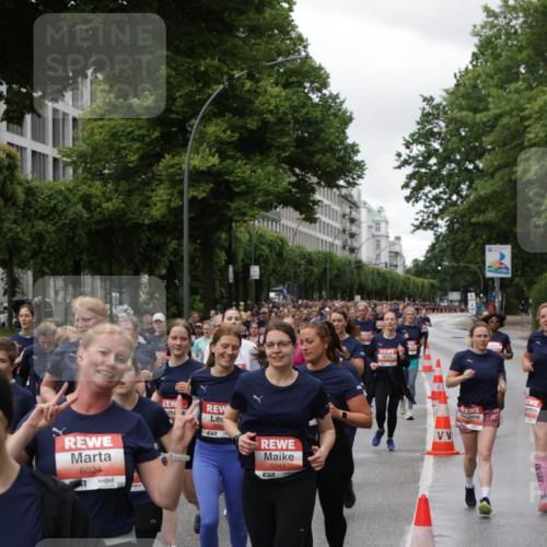 14.06.2026 - REWE Women's Run Jannik Wohlers http://msf.ph/oto/9814455 14.06.2026 10:40:56 Laufen 6024, 1, 57, 5241 meine-sportfotos.de