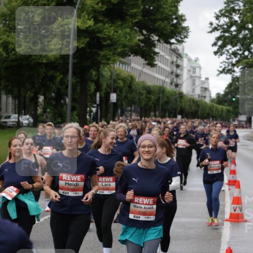 14.06.2026 - REWE Women's Run Jannik Wohlers http://msf.ph/oto/9814470 14.06.2026 10:41:03 Laufen 5447, 7, 5372, 7, 5791 meine-sportfotos.de