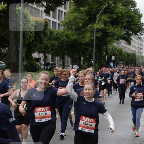 14.06.2026 - REWE Women's Run Jannik Wohlers http://msf.ph/oto/9814486 14.06.2026 10:41:05 Laufen 5372, 7, 5428 meine-sportfotos.de