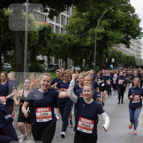 14.06.2026 - REWE Women's Run Jannik Wohlers http://msf.ph/oto/9814487 14.06.2026 10:41:05 Laufen 5372, 7, 5428 meine-sportfotos.de