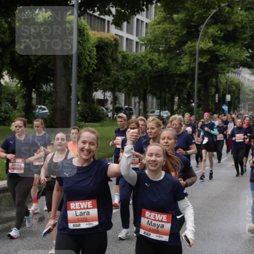 14.06.2026 - REWE Women's Run Jannik Wohlers http://msf.ph/oto/9814492 14.06.2026 10:41:05 Laufen 5372, 7, 5428 meine-sportfotos.de