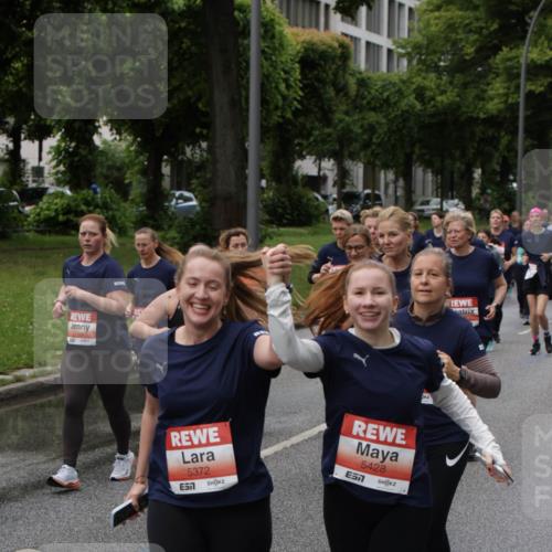 14.06.2026 - REWE Women's Run Jannik Wohlers http://msf.ph/oto/9814497 14.06.2026 10:41:06 Laufen 5372, 57, 5428 meine-sportfotos.de
