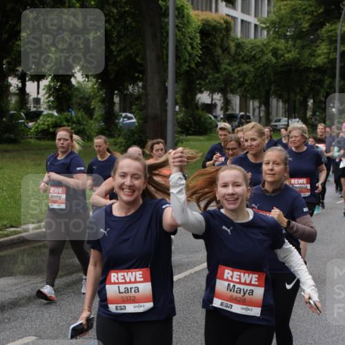 14.06.2026 - REWE Women's Run Jannik Wohlers http://msf.ph/oto/9814498 14.06.2026 10:41:06 Laufen 5372, 657, 5428, 7 meine-sportfotos.de