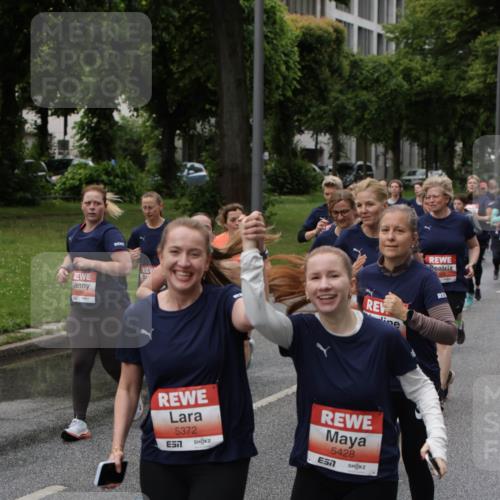 14.06.2026 - REWE Women's Run Jannik Wohlers http://msf.ph/oto/9814499 14.06.2026 10:41:06 Laufen 5372, 57, 5428 meine-sportfotos.de