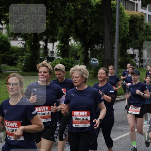 14.06.2026 - REWE Women's Run Jannik Wohlers http://msf.ph/oto/9814509 14.06.2026 10:41:08 Laufen 520, 437, 5169, 5747 meine-sportfotos.de