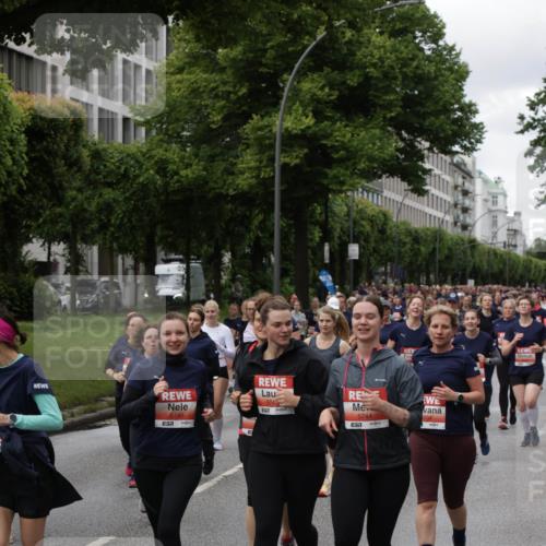 14.06.2026 - REWE Women's Run Jannik Wohlers http://msf.ph/oto/9814517 14.06.2026 10:41:10 Laufen 5744, 7, 5745, 7 meine-sportfotos.de