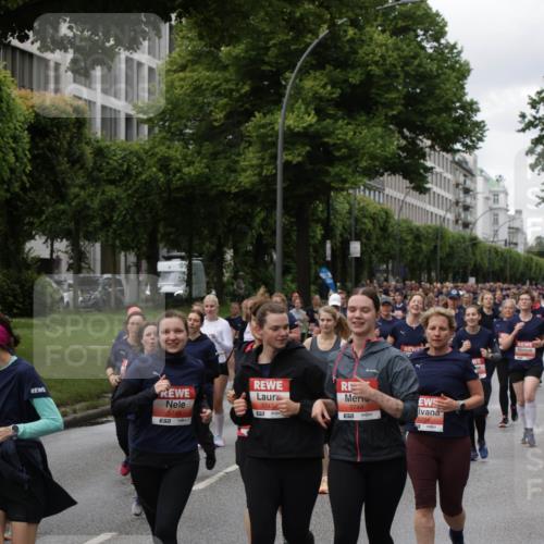 14.06.2026 - REWE Women's Run Jannik Wohlers http://msf.ph/oto/9814518 14.06.2026 10:41:10 Laufen 5745, 5743, 7, 5744, 5204, 7 meine-sportfotos.de