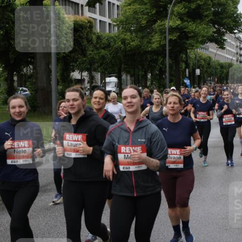 14.06.2026 - REWE Women's Run Jannik Wohlers http://msf.ph/oto/9814521 14.06.2026 10:41:11 Laufen 5745, 7, 5743, 574, 5204, 657 meine-sportfotos.de