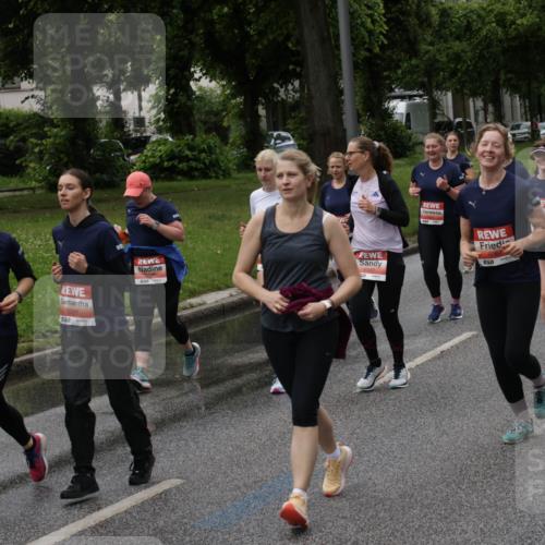14.06.2026 - REWE Women's Run Jannik Wohlers http://msf.ph/oto/9814544 14.06.2026 10:41:14 Laufen 5752, 7, 5327, 5748, 57 meine-sportfotos.de