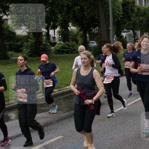 14.06.2026 - REWE Women's Run Jannik Wohlers http://msf.ph/oto/9814548 14.06.2026 10:41:14 Laufen 5327, 5748, 57 meine-sportfotos.de