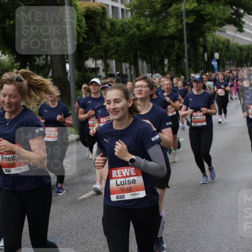 14.06.2026 - REWE Women's Run Jannik Wohlers http://msf.ph/oto/9814551 14.06.2026 10:41:15 Laufen 7, 5062, 5748, 7 meine-sportfotos.de