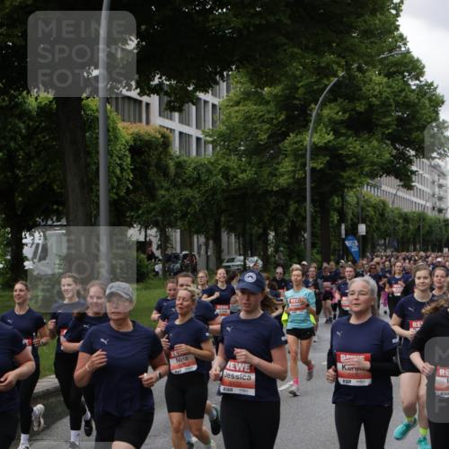 14.06.2026 - REWE Women's Run Jannik Wohlers http://msf.ph/oto/9814557 14.06.2026 10:41:17 Laufen 5177, 7, 08, 5470 meine-sportfotos.de