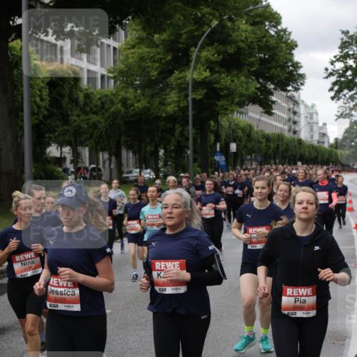 14.06.2026 - REWE Women's Run Jannik Wohlers http://msf.ph/oto/9814559 14.06.2026 10:41:18 Laufen 5295, 5177, 5470, 5992, 7 meine-sportfotos.de