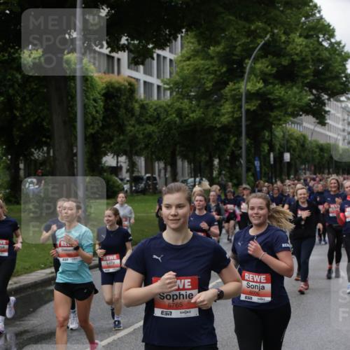 14.06.2026 - REWE Women's Run Jannik Wohlers http://msf.ph/oto/9814572 14.06.2026 10:41:19 Laufen 5765, 6000 meine-sportfotos.de