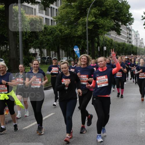 14.06.2026 - REWE Women's Run Jannik Wohlers http://msf.ph/oto/9814590 14.06.2026 10:41:23 Laufen 7, 00, 5555, 57 meine-sportfotos.de