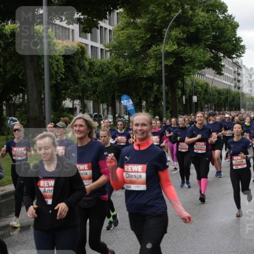 14.06.2026 - REWE Women's Run Jannik Wohlers http://msf.ph/oto/9814592 14.06.2026 10:41:24 Laufen 5522, 7, 00, 616, 6666, 657 meine-sportfotos.de