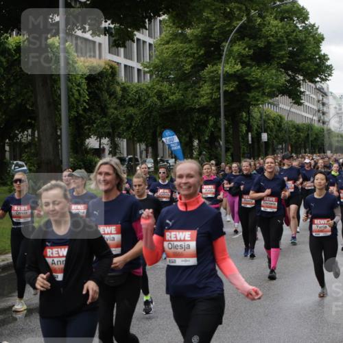 14.06.2026 - REWE Women's Run Jannik Wohlers http://msf.ph/oto/9814593 14.06.2026 10:41:25 Laufen 5522, 657, 1, 00, 616, 6517, 5666 meine-sportfotos.de