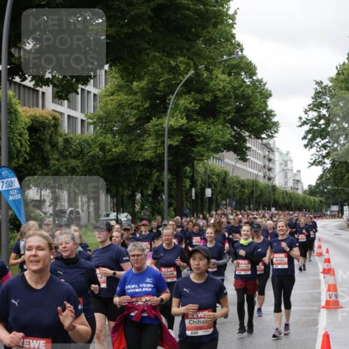 14.06.2026 - REWE Women's Run Jannik Wohlers http://msf.ph/oto/9814608 14.06.2026 10:41:28 Laufen 7, 00, 5268, 8577, 5897 meine-sportfotos.de