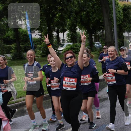 14.06.2026 - REWE Women's Run Jannik Wohlers http://msf.ph/oto/9814624 14.06.2026 10:41:32 Laufen 5888, 51, 5005, 7, 5210, 5757, 54767 meine-sportfotos.de