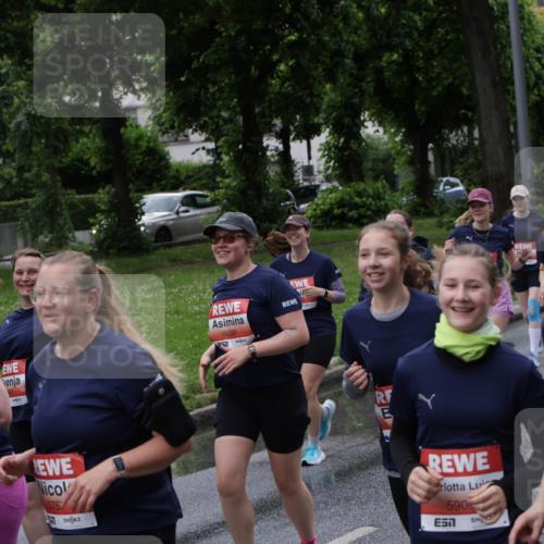 14.06.2026 - REWE Women's Run Jannik Wohlers http://msf.ph/oto/9814633 14.06.2026 10:41:33 Laufen 6038, 557, 675, 7, 590, 5908, 657 meine-sportfotos.de