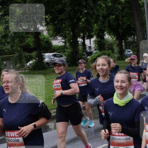 14.06.2026 - REWE Women's Run Jannik Wohlers http://msf.ph/oto/9814635 14.06.2026 10:41:33 Laufen 5757, 6038, 5909, 657 meine-sportfotos.de