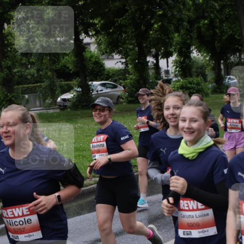 14.06.2026 - REWE Women's Run Jannik Wohlers http://msf.ph/oto/9814637 14.06.2026 10:41:33 Laufen 5757, 657, 6038, 5909, 5908 meine-sportfotos.de