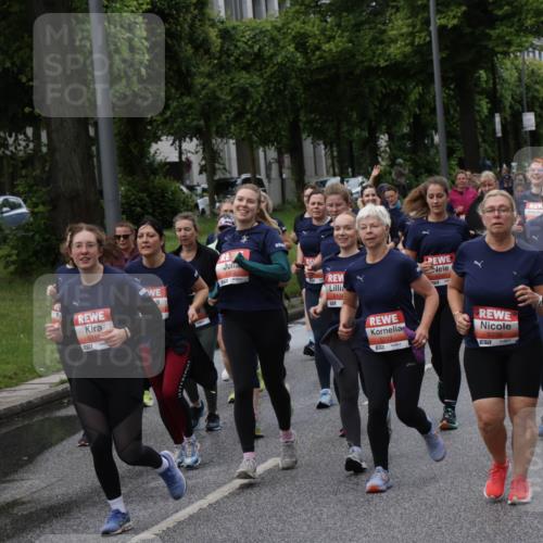 14.06.2026 - REWE Women's Run Jannik Wohlers http://msf.ph/oto/9814645 14.06.2026 10:41:36 Laufen 5112, 7, 5116, 5221, 517, 7 meine-sportfotos.de