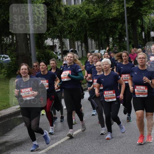 14.06.2026 - REWE Women's Run Jannik Wohlers http://msf.ph/oto/9814646 14.06.2026 10:41:36 Laufen 5118, 517, 57, 5221, 5236, 57, 5203, 7 meine-sportfotos.de