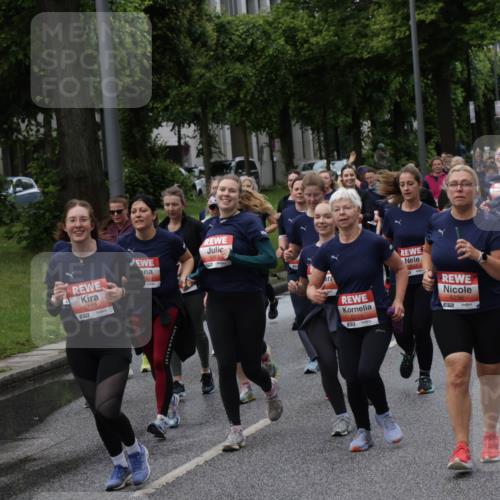 14.06.2026 - REWE Women's Run Jannik Wohlers http://msf.ph/oto/9814647 14.06.2026 10:41:36 Laufen 5118, 7, 5119, 5221, 57, 5236 meine-sportfotos.de