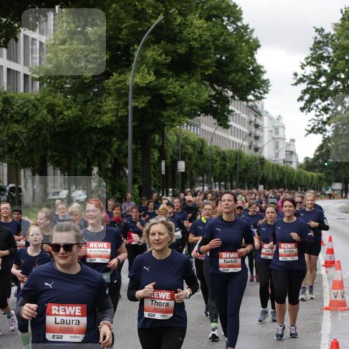 14.06.2026 - REWE Women's Run Jannik Wohlers http://msf.ph/oto/9814656 14.06.2026 10:41:38 Laufen 5203, 7, 5206, 57, 5232 meine-sportfotos.de