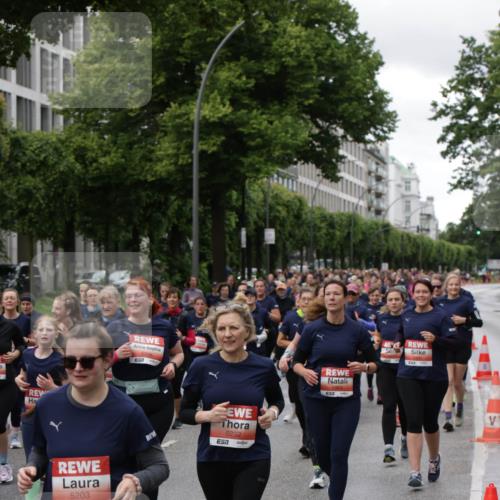 14.06.2026 - REWE Women's Run Jannik Wohlers http://msf.ph/oto/9814658 14.06.2026 10:41:38 Laufen 5203, 7, 5232 meine-sportfotos.de