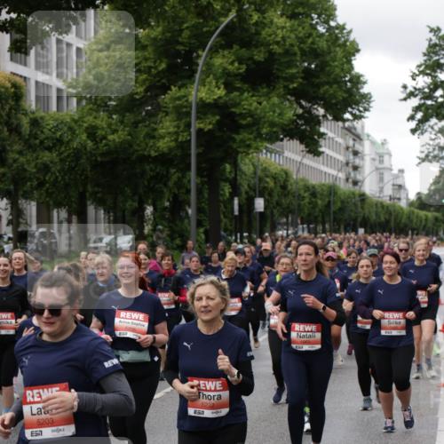 14.06.2026 - REWE Women's Run Jannik Wohlers http://msf.ph/oto/9814662 14.06.2026 10:41:39 Laufen 5206, 5203, 57, 5232, 57 meine-sportfotos.de