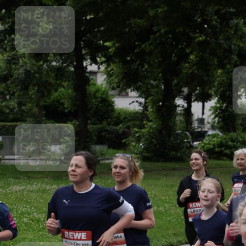 14.06.2026 - REWE Women's Run Jannik Wohlers http://msf.ph/oto/9814669 14.06.2026 10:41:41 Laufen 5947, 7, 423, 5808, 7 meine-sportfotos.de