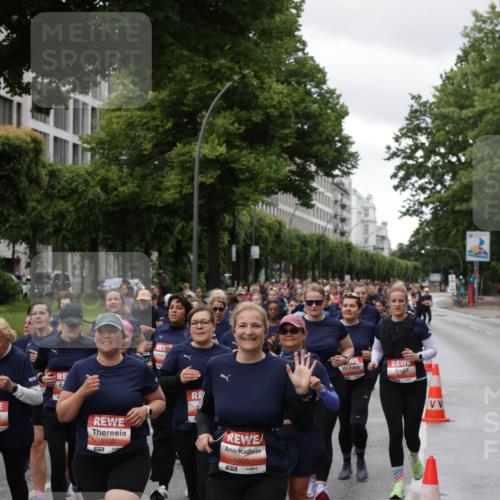 14.06.2026 - REWE Women's Run Jannik Wohlers http://msf.ph/oto/9814678 14.06.2026 10:41:44 Laufen 5903, 7, 5805 meine-sportfotos.de