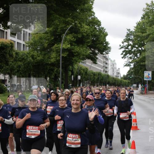 14.06.2026 - REWE Women's Run Jannik Wohlers http://msf.ph/oto/9814679 14.06.2026 10:41:44 Laufen 5903, 657, 5805 meine-sportfotos.de