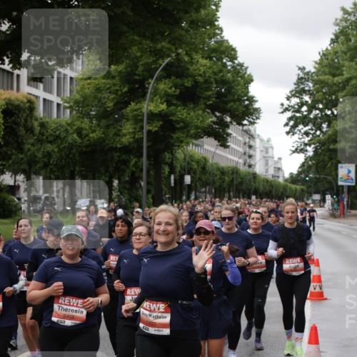 14.06.2026 - REWE Women's Run Jannik Wohlers http://msf.ph/oto/9814682 14.06.2026 10:41:44 Laufen 5903, 5805 meine-sportfotos.de