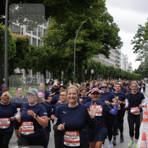 14.06.2026 - REWE Women's Run Jannik Wohlers http://msf.ph/oto/9814687 14.06.2026 10:41:44 Laufen 5959, 7, 5903, 5805 meine-sportfotos.de