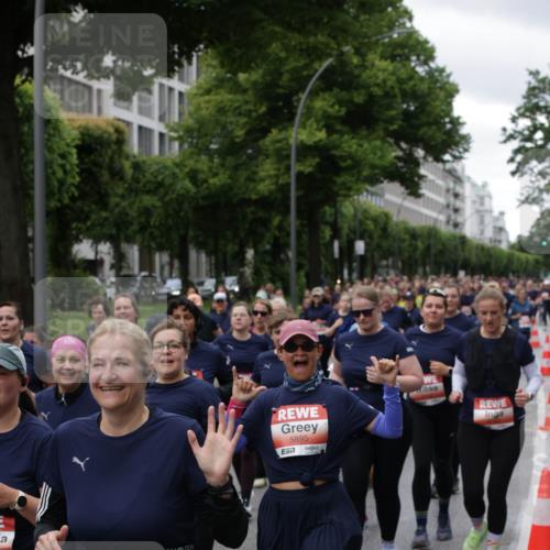 14.06.2026 - REWE Women's Run Jannik Wohlers http://msf.ph/oto/9814690 14.06.2026 10:41:45 Laufen 5805, 5895, 77 meine-sportfotos.de